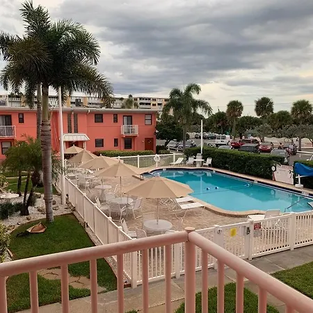 Ocean View Studio With Heated Pool St. Pete Beach Exterior photo