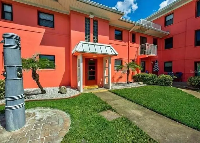 Ocean View Studio With Heated Pool
