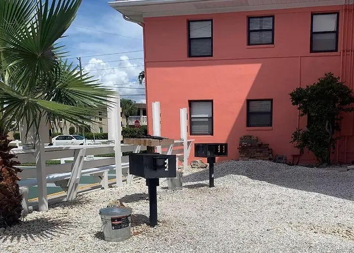 Ocean View Studio With Heated Pool